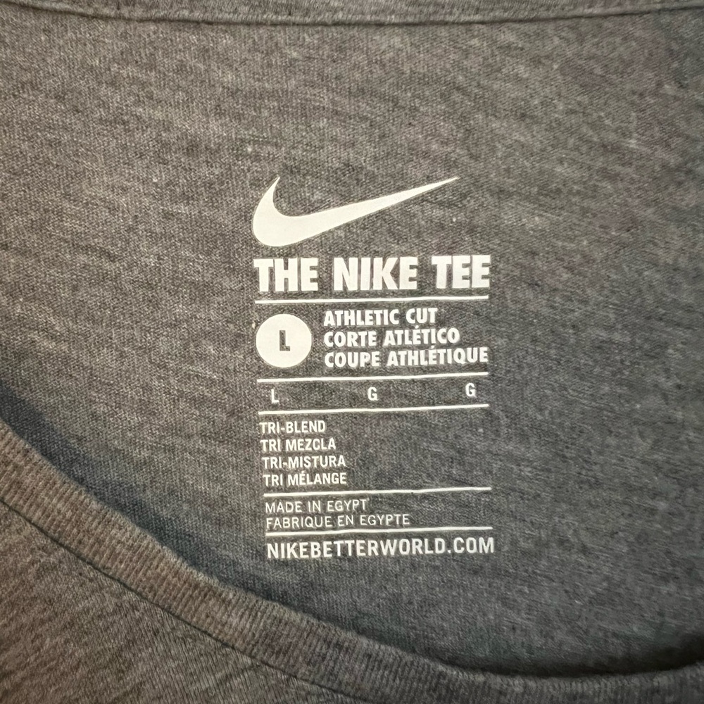 Women’s Nike T-Shirt - Picture 2 of 3